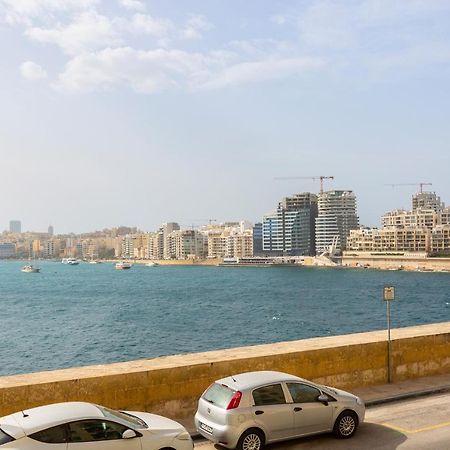 Seafront - Top Location, Top Floor With Wifi & Ac By 360 Estates Валетта Экстерьер фото