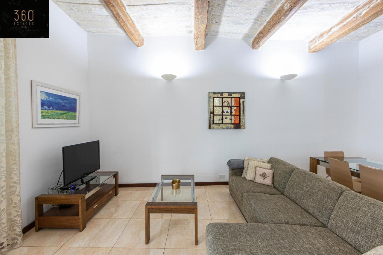 Seafront - Top Location, Top Floor With Wifi & Ac By 360 Estates Валетта Экстерьер фото
